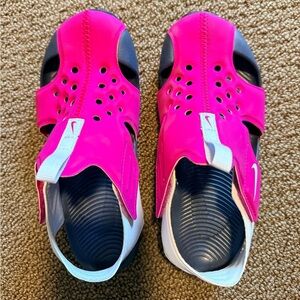 New Nike Kids Pink and Gray Sandals